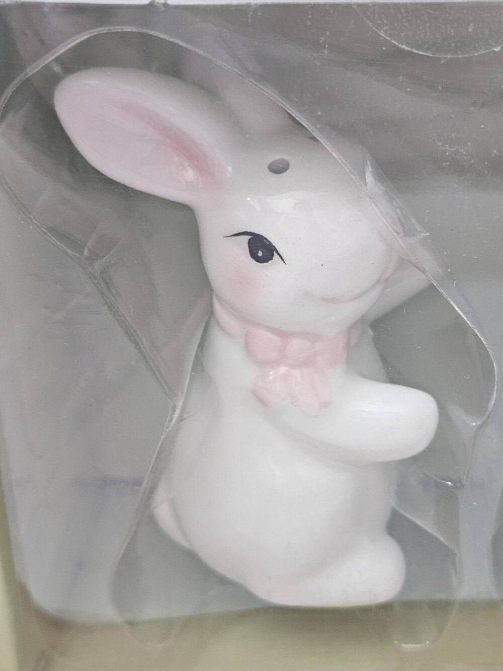 Hopper's Lane Salt And Pepper Set Easter Bunny Cabbage New In Box Collection - Picture 5 of 5